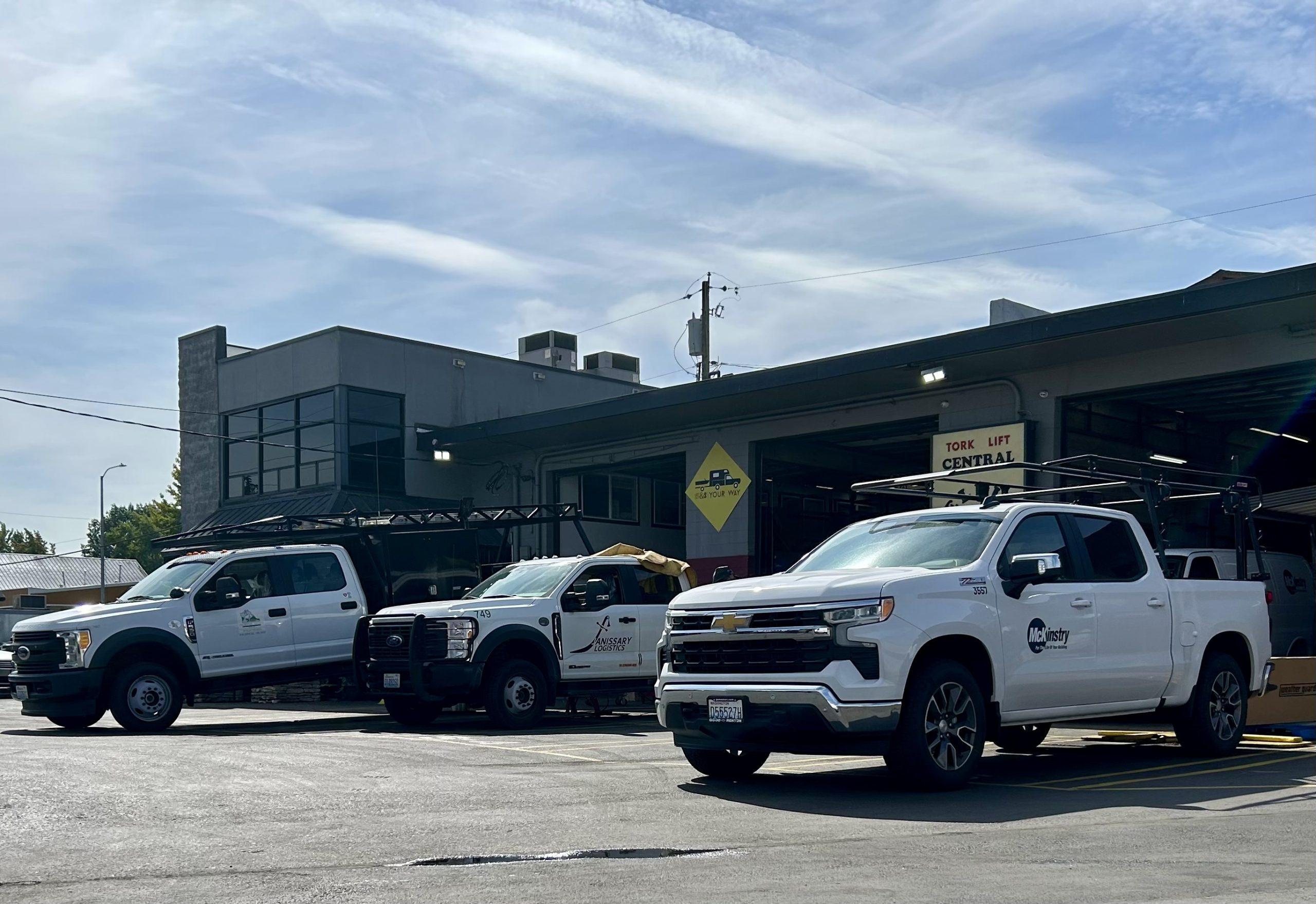 Top 10 Reasons Seattle Fleet Managers Trust Torklift’s Speedy Services
