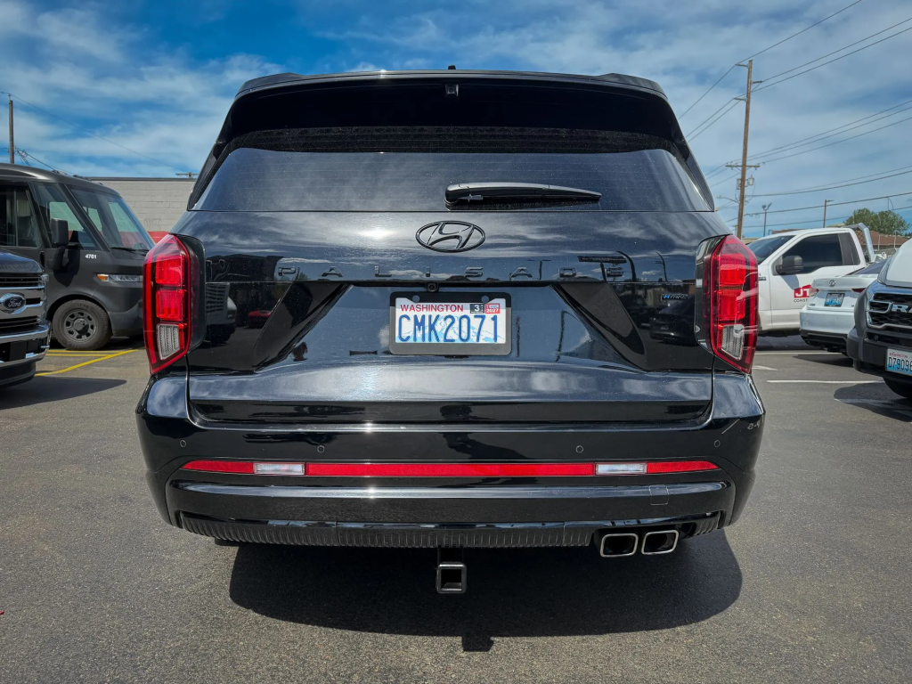 Trailer Hitch Installation Near Renton: What to Know Before You Book