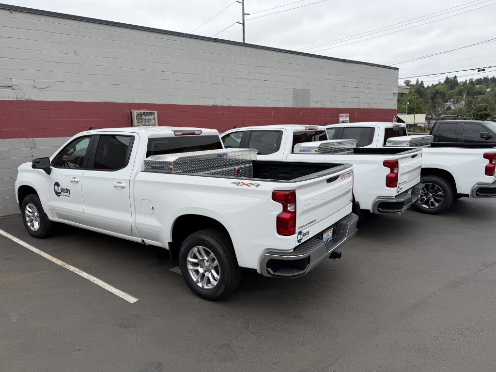 Fleet Towing Setup Review Near Kent, WA: Hitches, Wiring, Brake Controllers, and Custom Fabrication