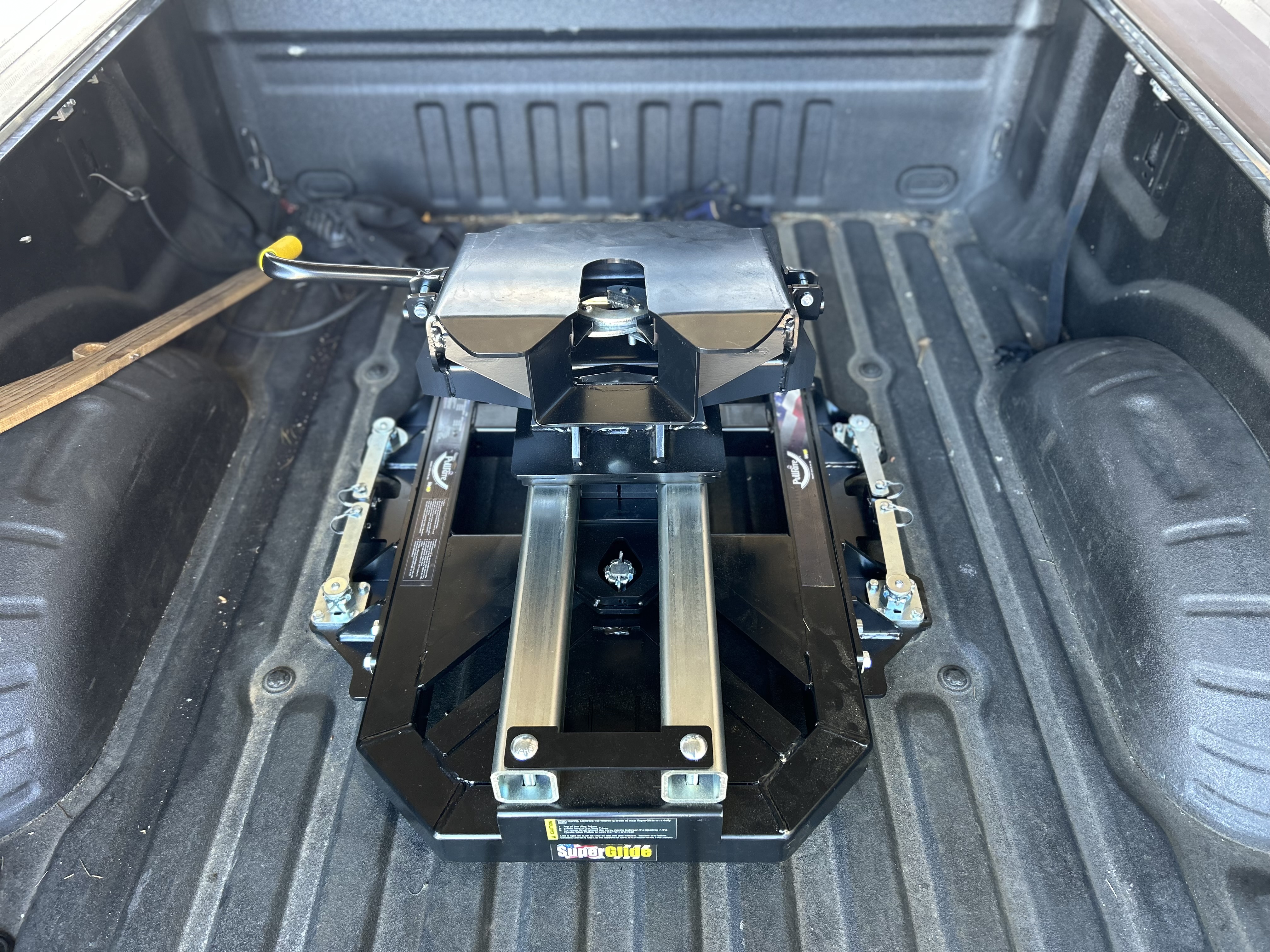 Professional fifth wheel hitch installation service