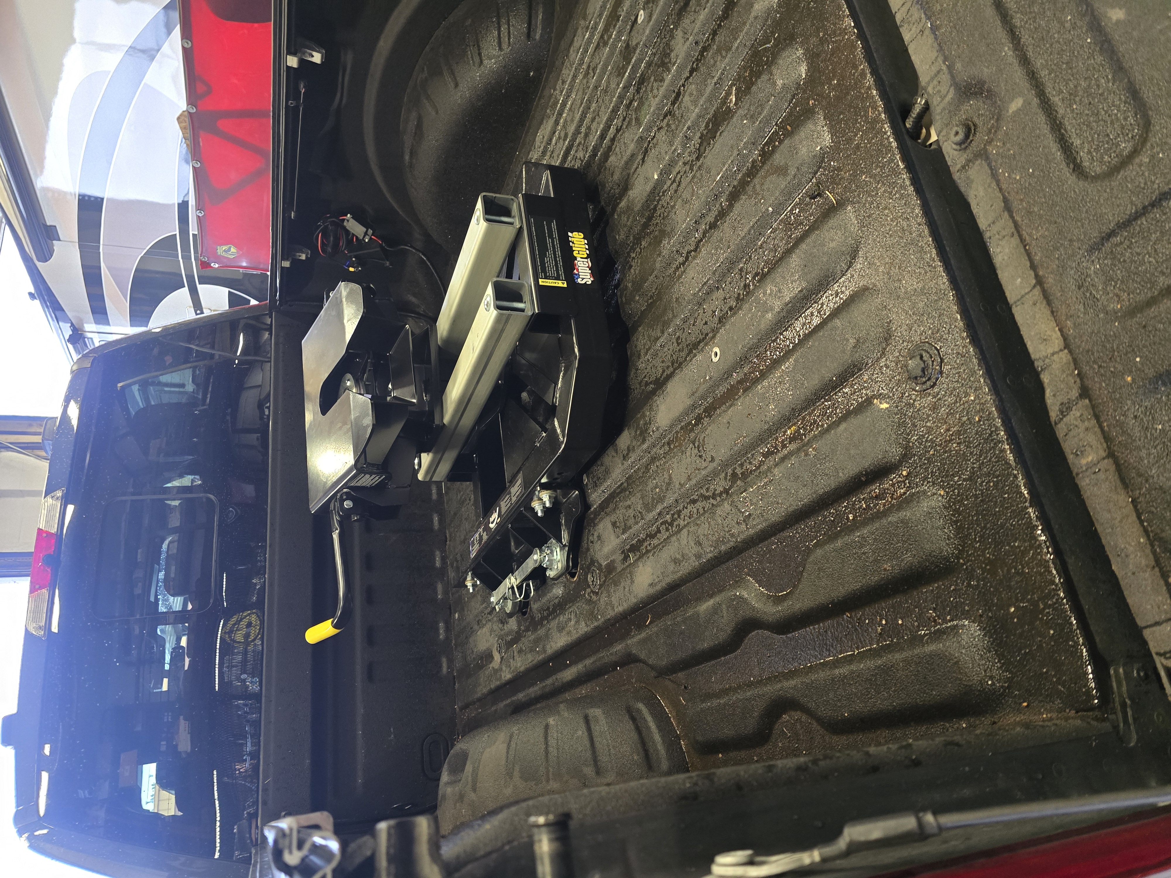 Ford truck fifth wheel hitch installation