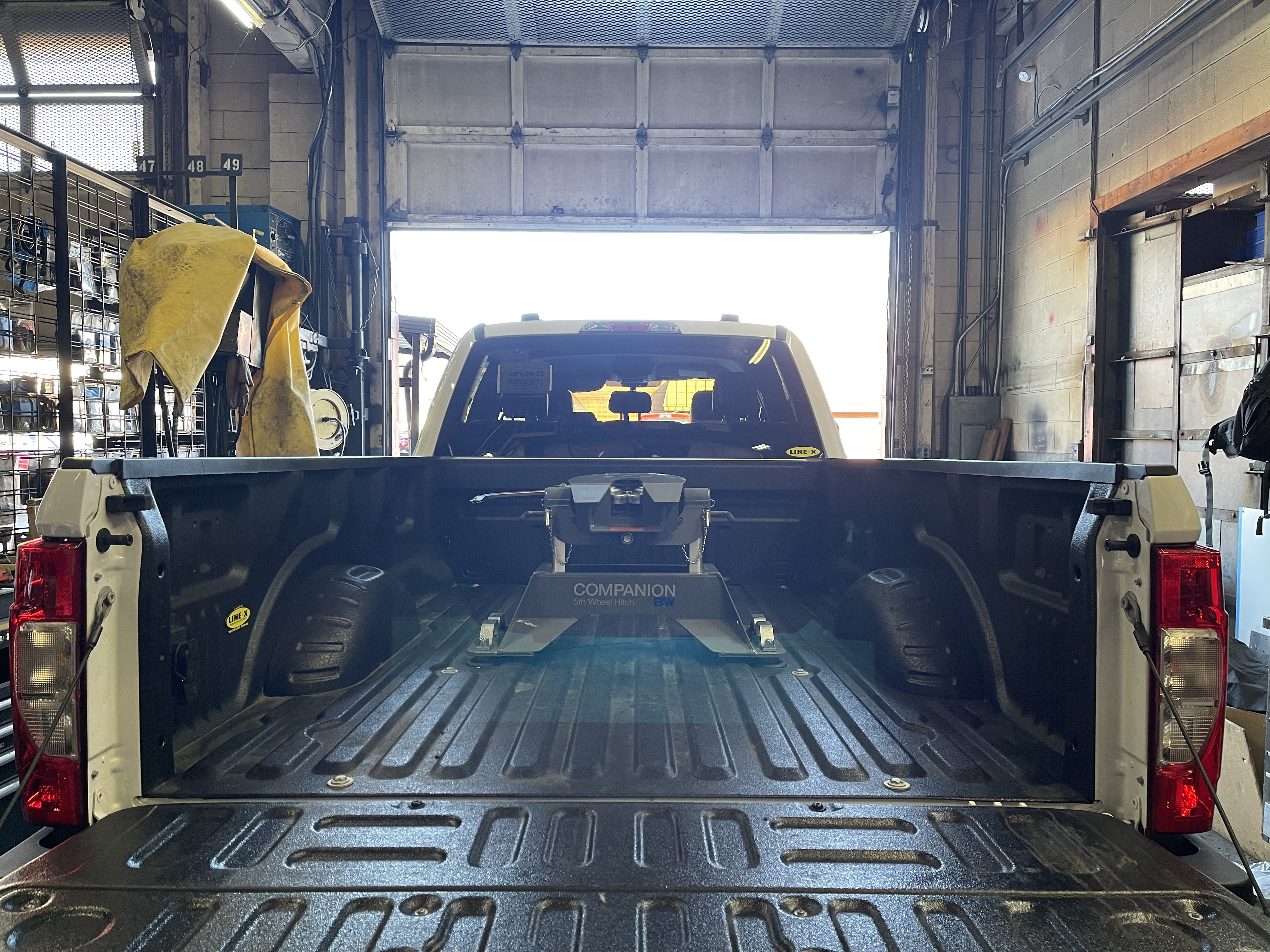 Long-bed truck fifth wheel hitch installation