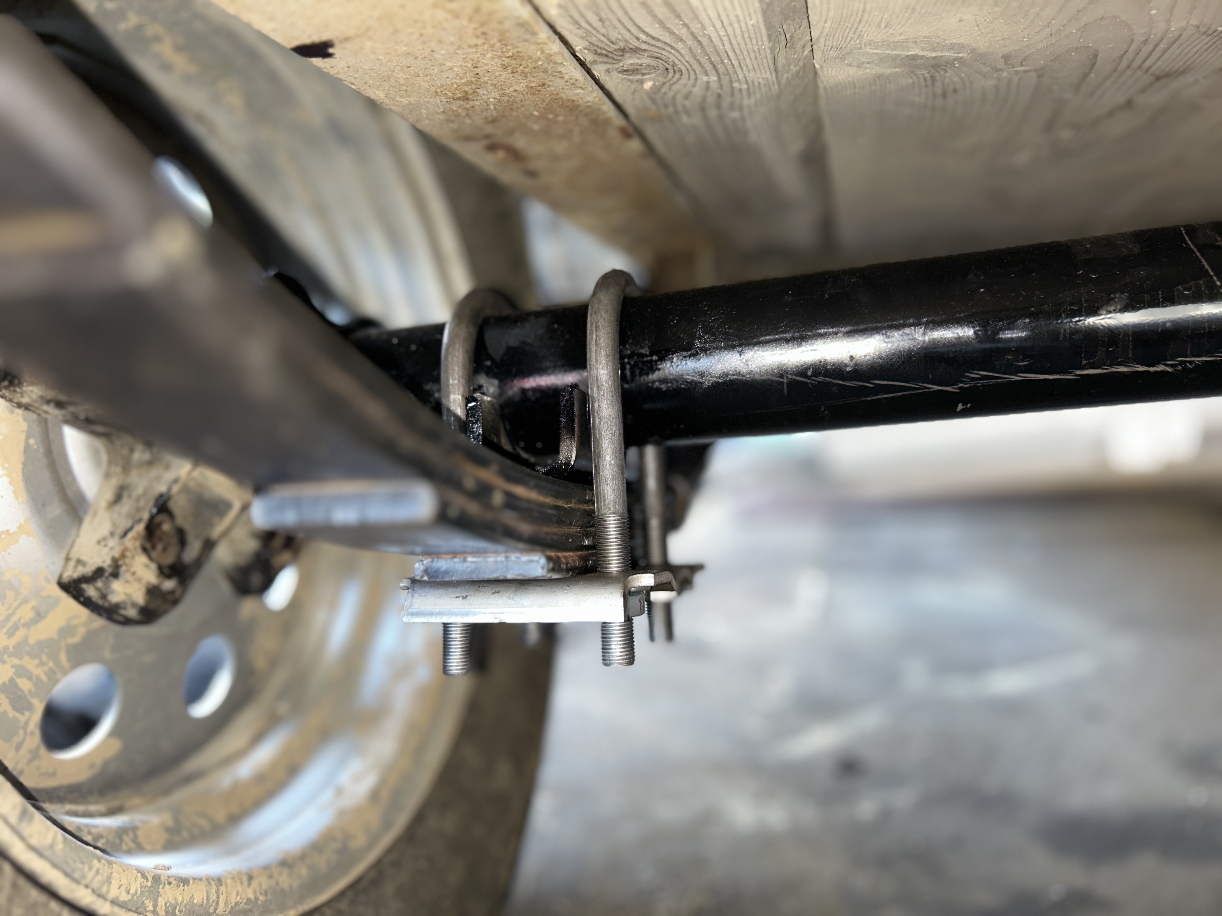 Flatbed Big Tex trailer axle swap and leaf spring suspension repair