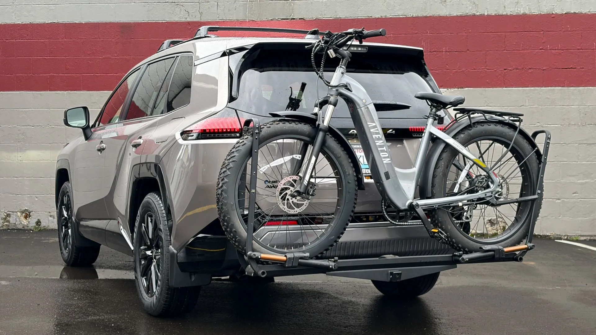 Compact SUV trailer hitch installation