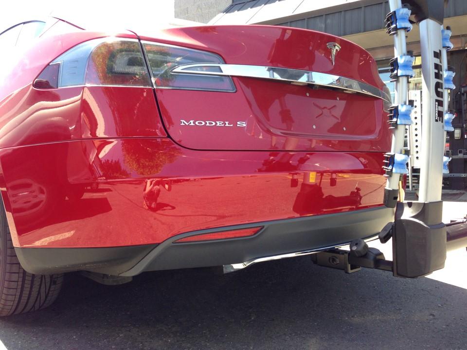 Tow hitch tesla