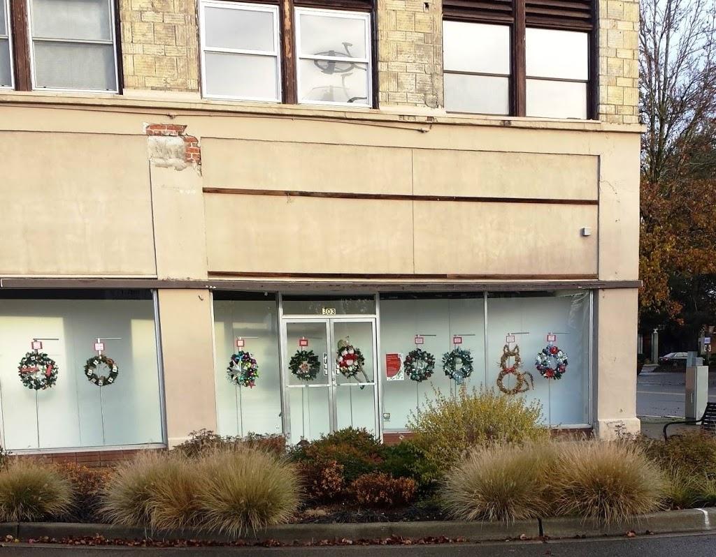 Ring in the Holidays with the Kent Downtown Partnership’s Wreath Decorating Contest
